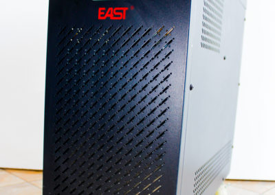 UPS EAST1000w - sunpowermz